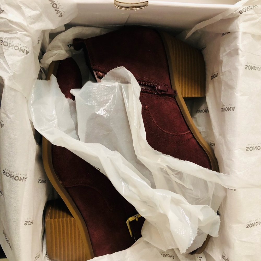 SONOMA Suede booties! Size 8.0
BURGUNDY - Picture 6 of 10